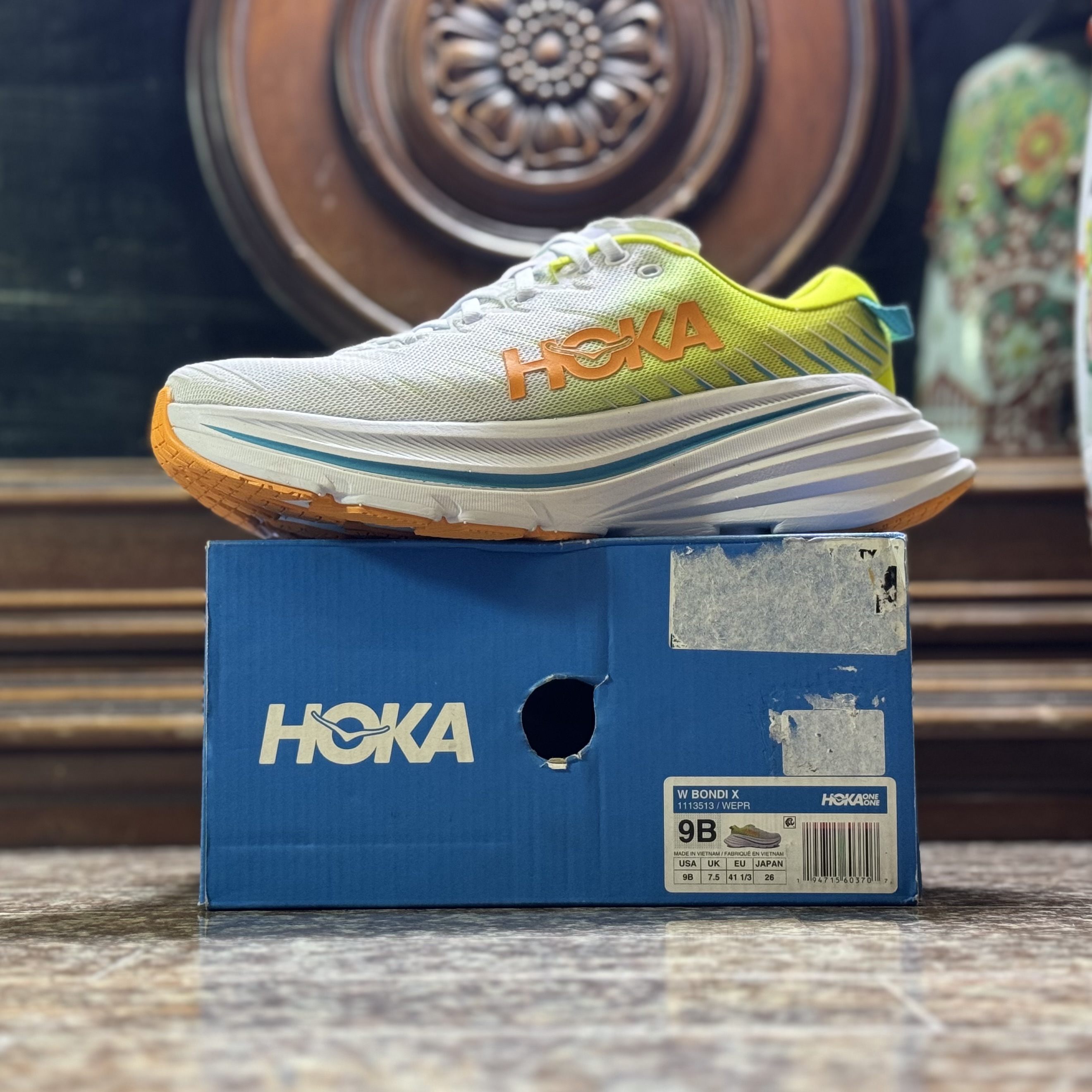 รองเท้าวิ่ง HOKA Bondi X Women ‘OG’ (W9US)