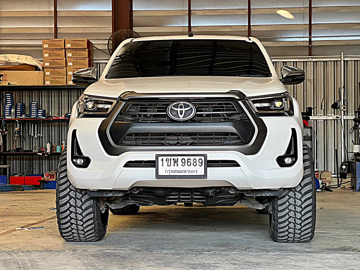 TOYOTA REVO ทรงเมกาที่ STEP9