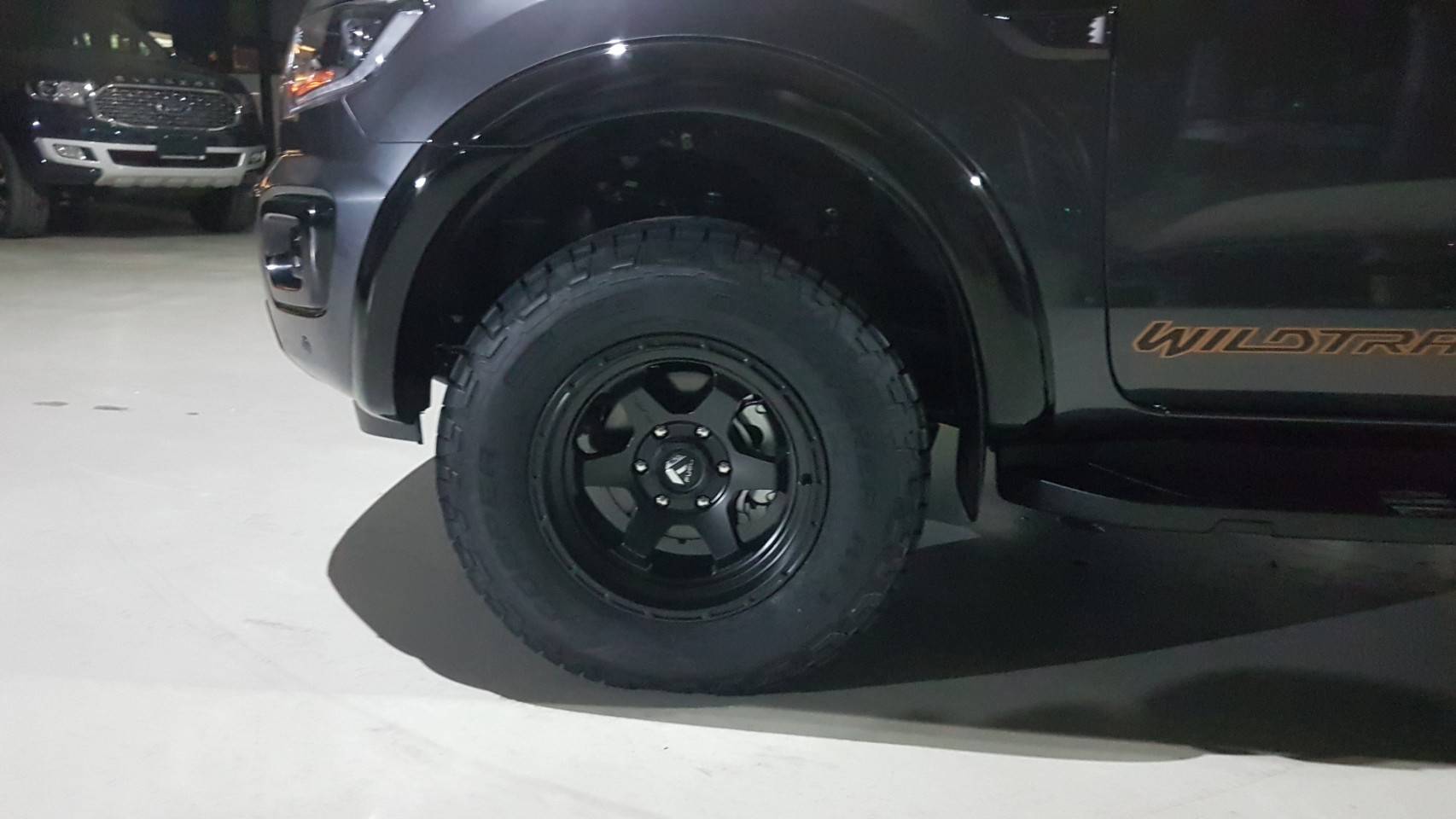 FUEL SHOK ขอบ17 ราคาพิเศษที่ STEP9