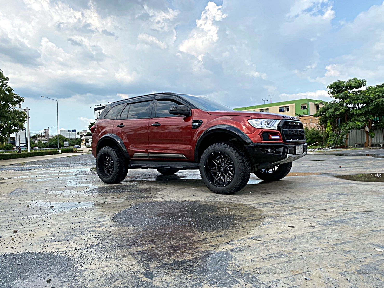 FORD EVEREST จัดทรงเมกาที่ STEP9