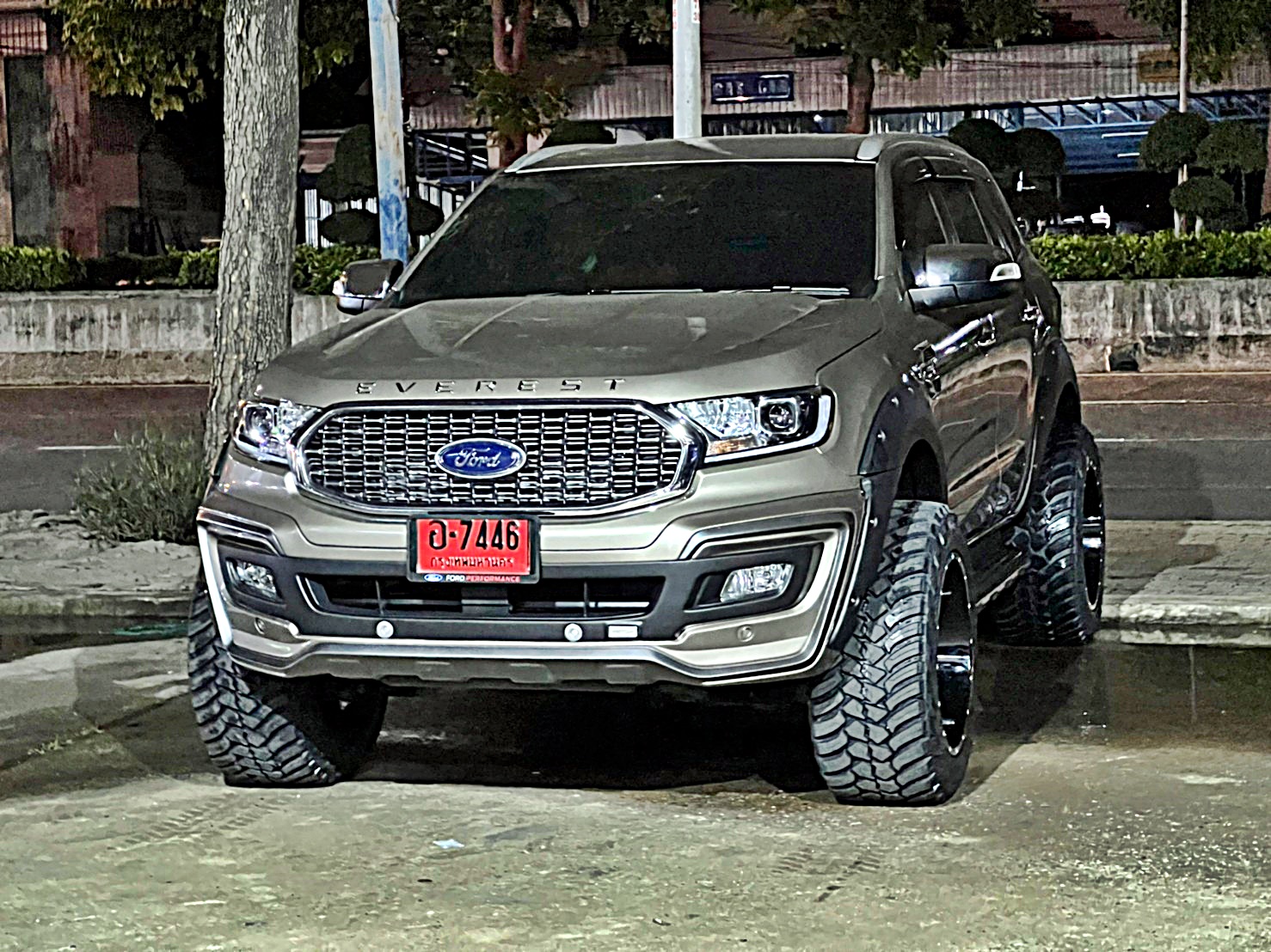 FORD_EVEREST_ทรงเมกา ที่ STEP9