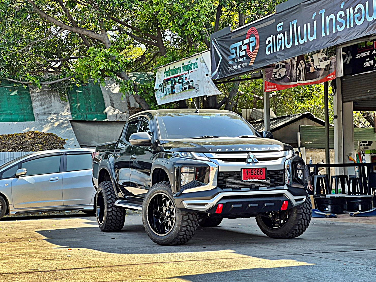 TRITON ทรงเมกา ล้อ FORCE ที่ STEP9