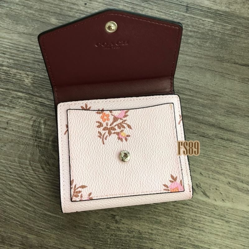 กระเป๋าสตางค์ใบสั้น COACH