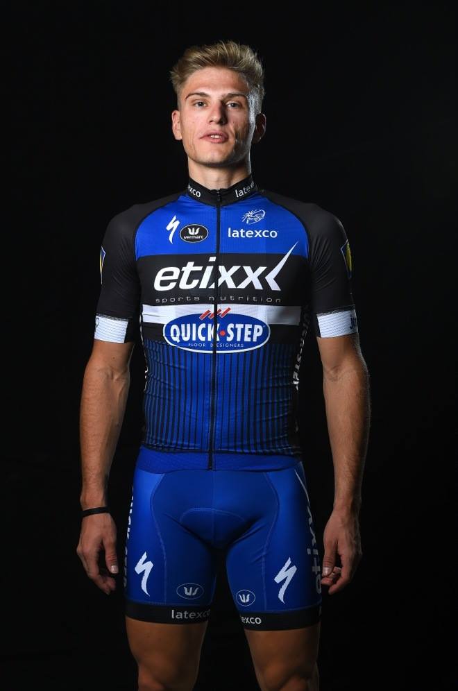 ชุดจักรยานแขนสั้นทีม Quick Step 16 (01) สีน้ำเงินดำ