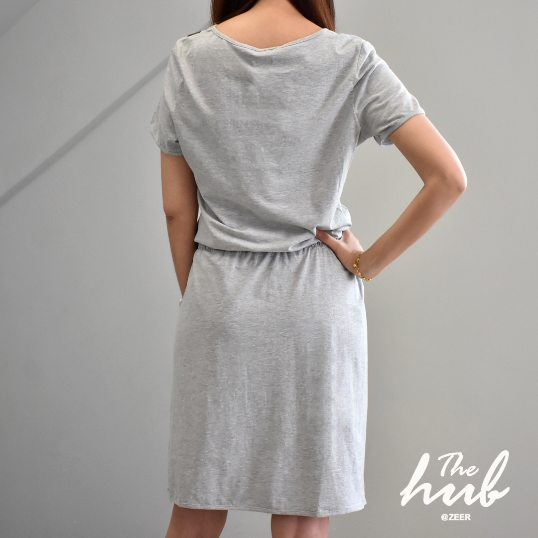 เดรสจั๊มเอวสีเทา