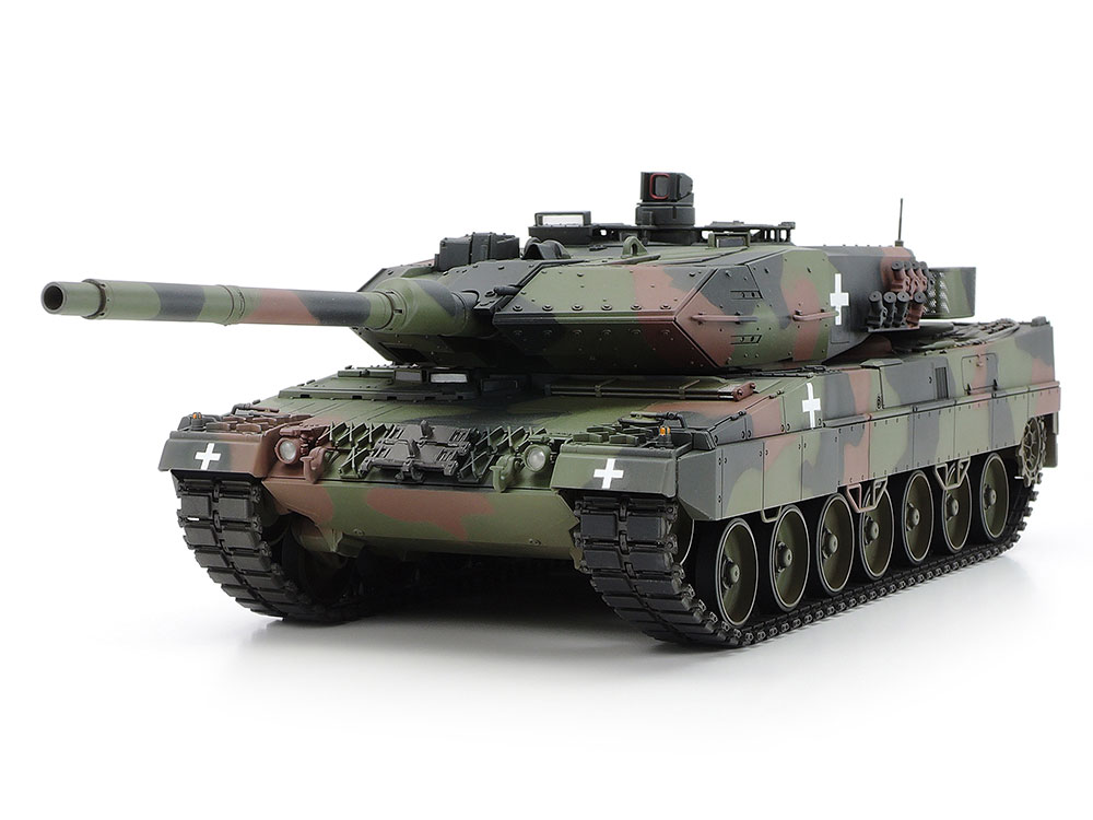 1/35 SCALE LEOPARD 2 A6 TANK "UKRAINE"