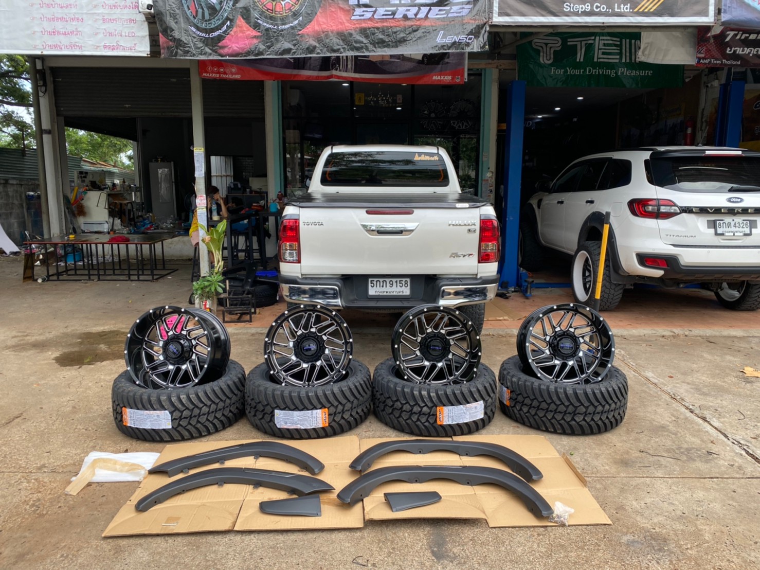 REVO จัดทรงเมกาที่ STEP9