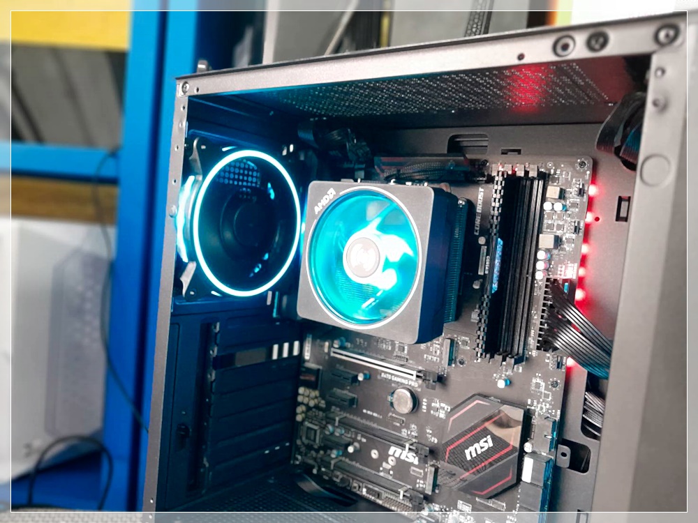 คอมสเปคเล่นเกมส์ RYZEN7 2700X + GTX1650 4G