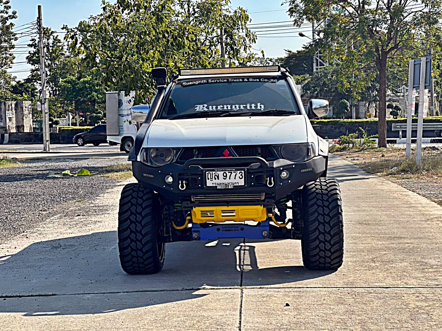 TRITON ทรงเมกา ที่ STEP9