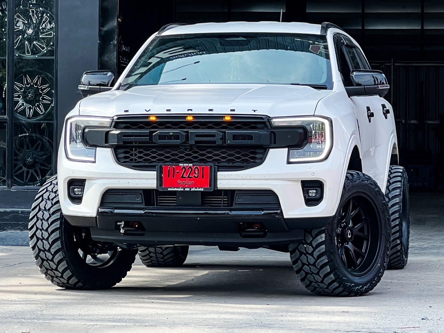 FORD EVEREST NEXTGEN #ทรงซ้อ ขับมาจากพิษณุโลก มาแต่งทรงเมกา