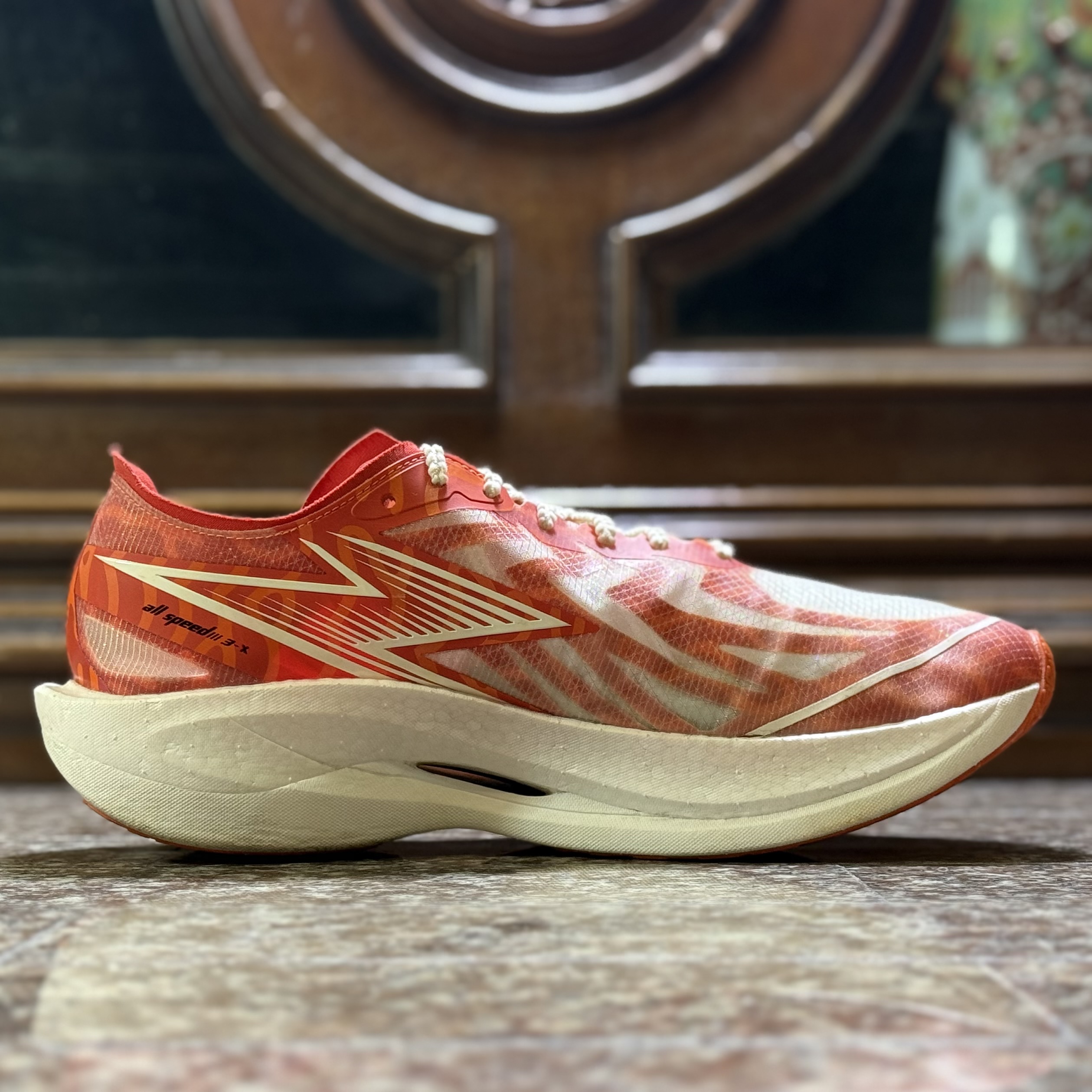 รองเท้าวิ่ง 361 Degrees Flame 2.0 ‘RED’ #มือ2 (M11US)