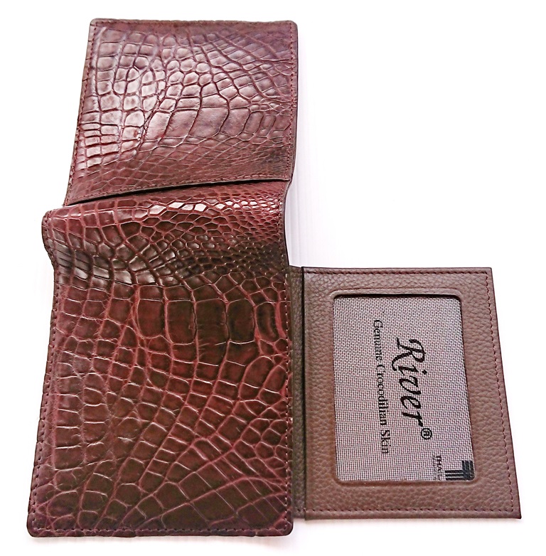 กระเป๋าสตางค์หนังจระเข้แท้ ส่วนท้องขา สีน้ำตาล