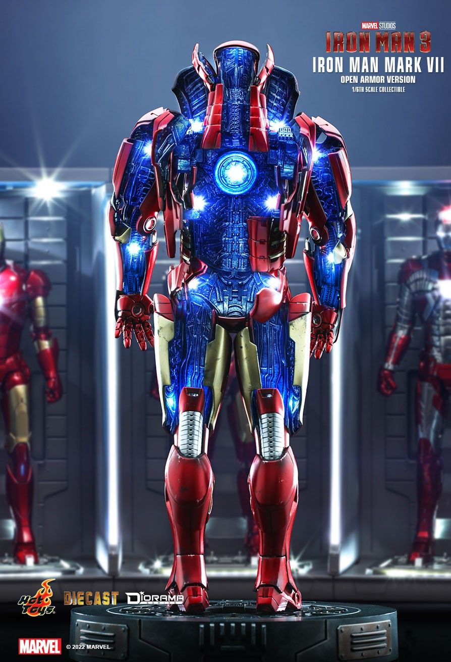 Hot Toys DS004D51 1/6 Iron Man 3 - Iron Man Mark VII (Open Armor Version)