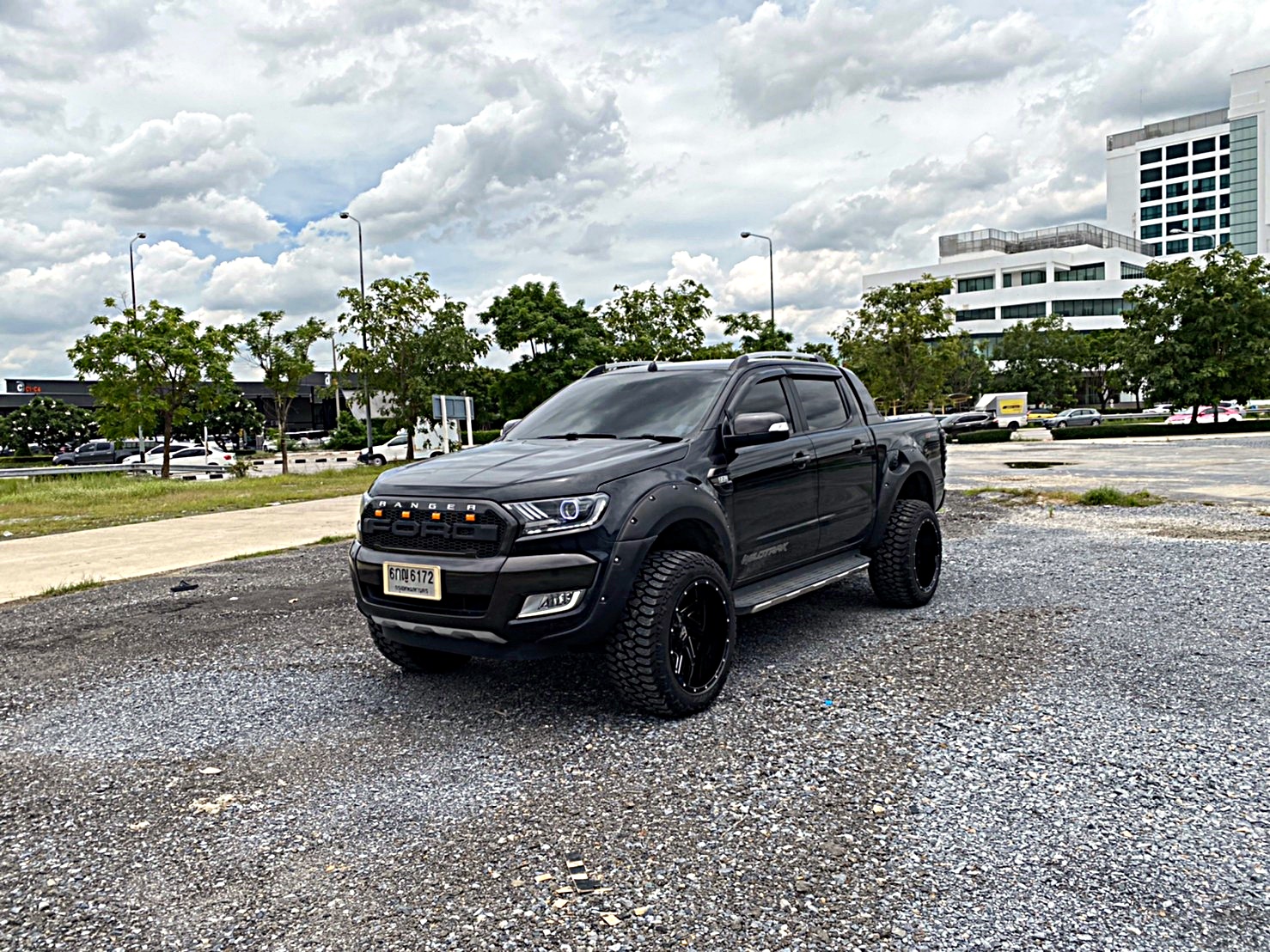 FORD WILDTRAK จัดทรงเมกาที่ STEP9