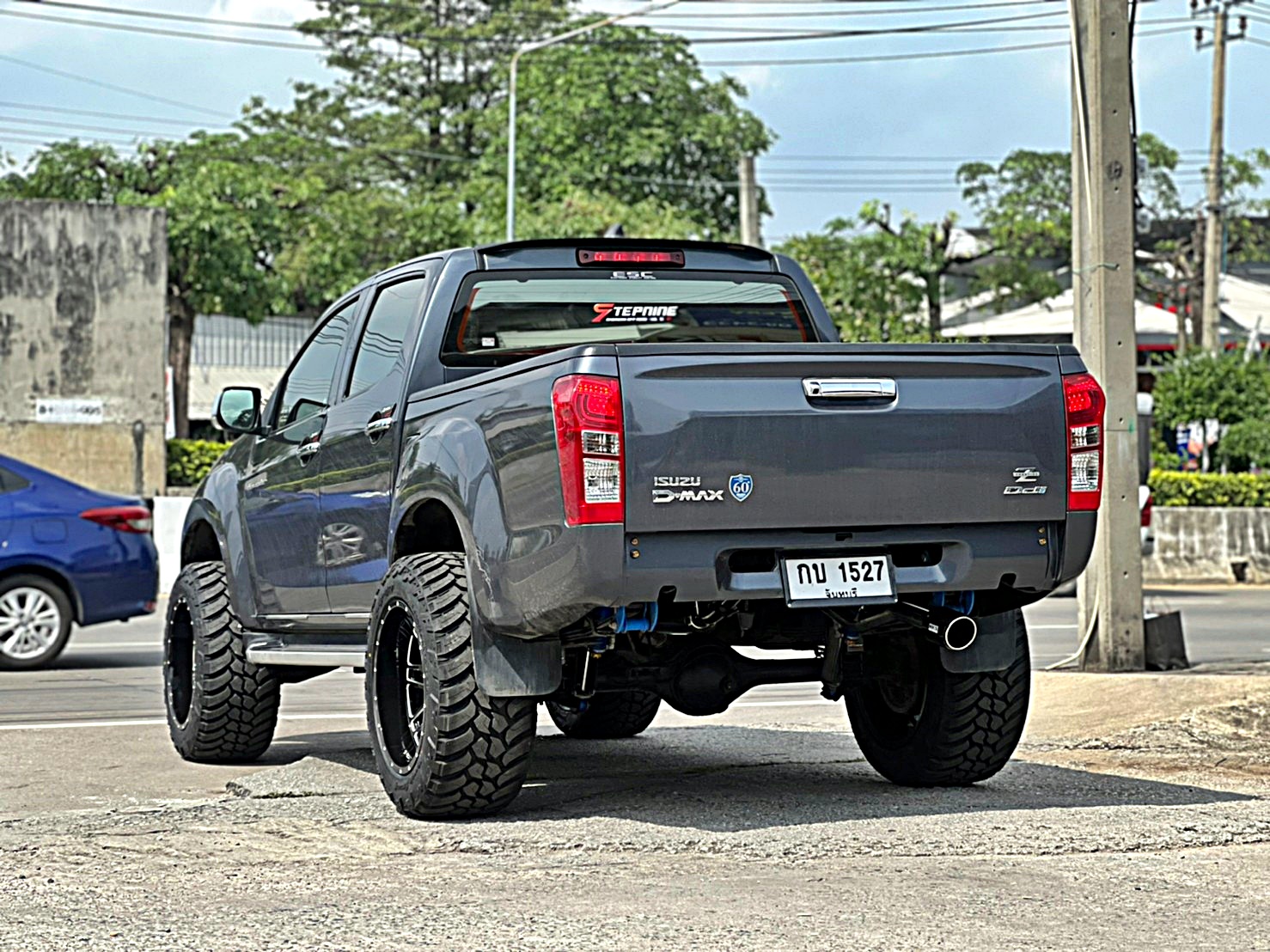 D_MAX_จองคิวมาจากจันทบุรี ทำทรงเมกาที่ STEP9