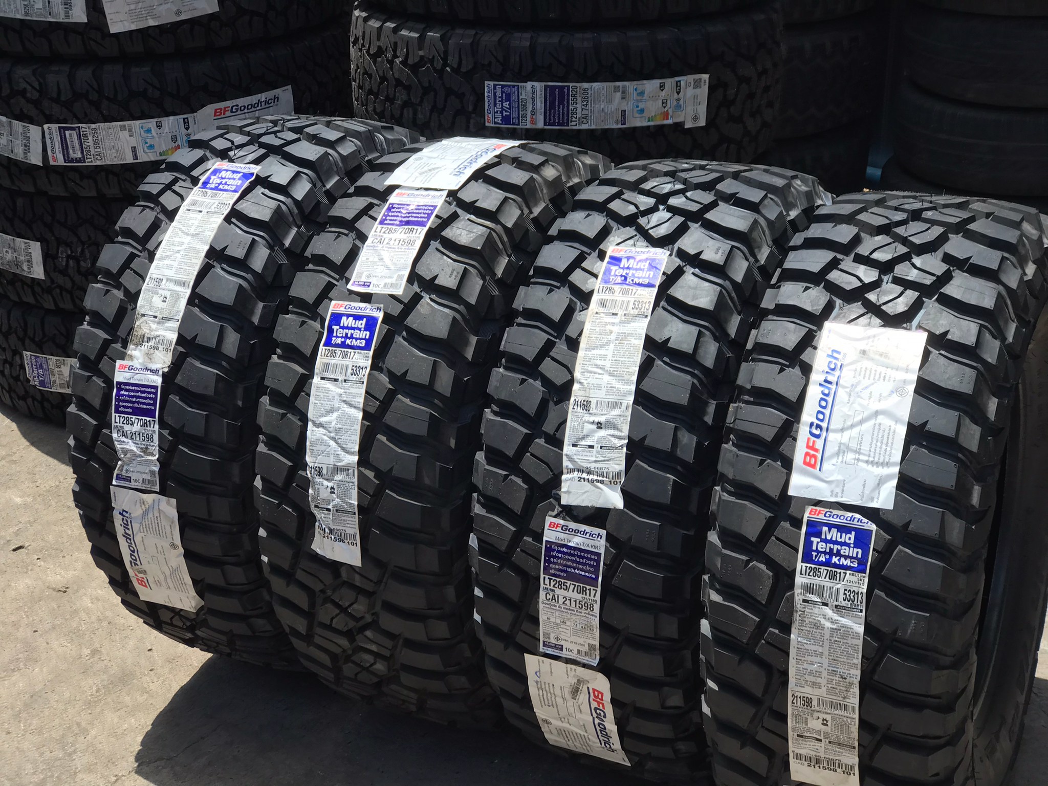 BF GOODRICH KM3 285/70-17 มาใหม่ปี21