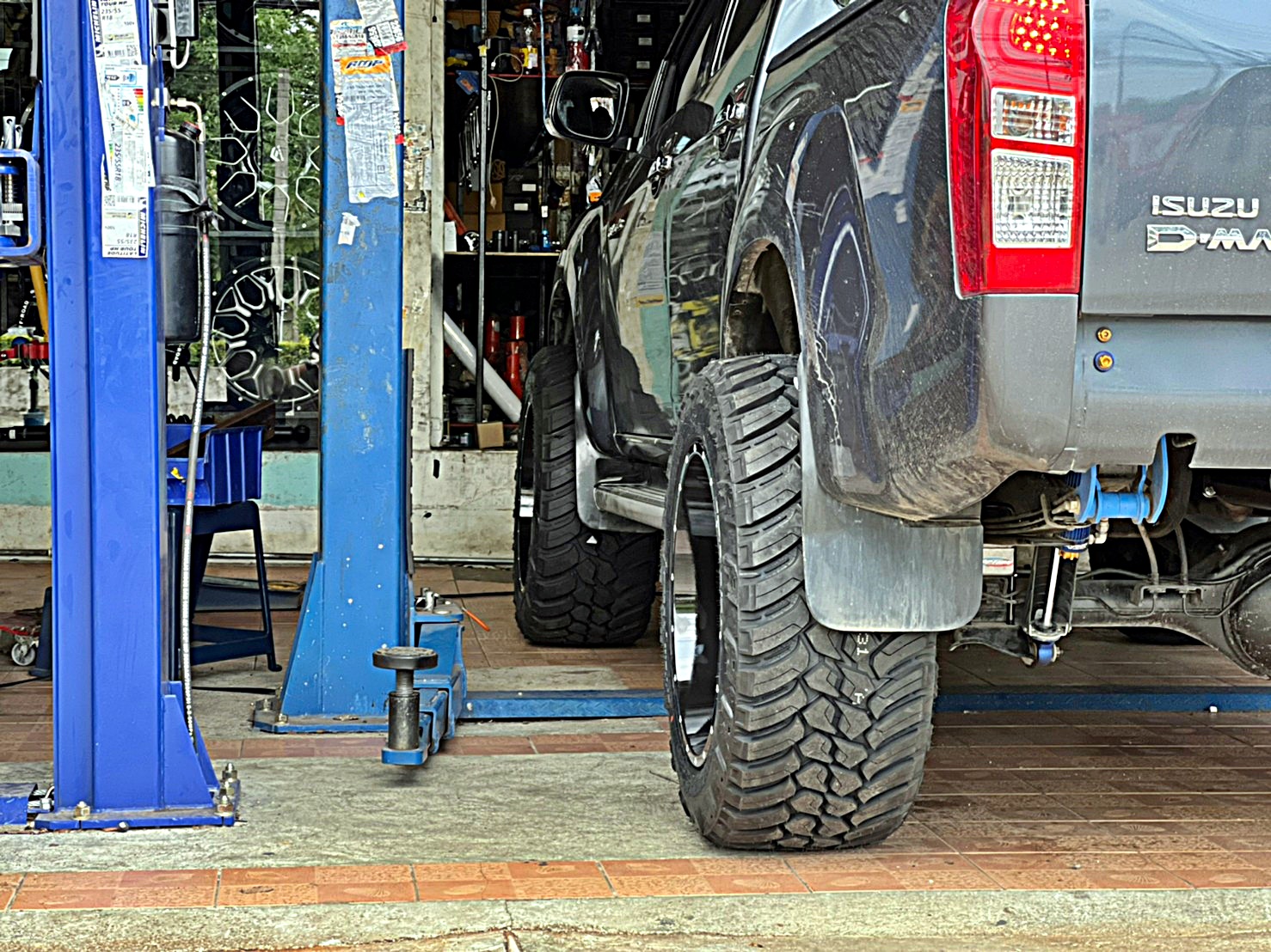 D_MAX_จองคิวมาจากจันทบุรี ทำทรงเมกาที่ STEP9