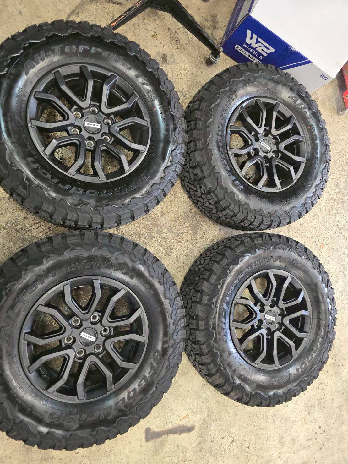 ด่วน!! ล้อเดิมRaptor ป้ายแดง ยางBF KO2 285/70R17