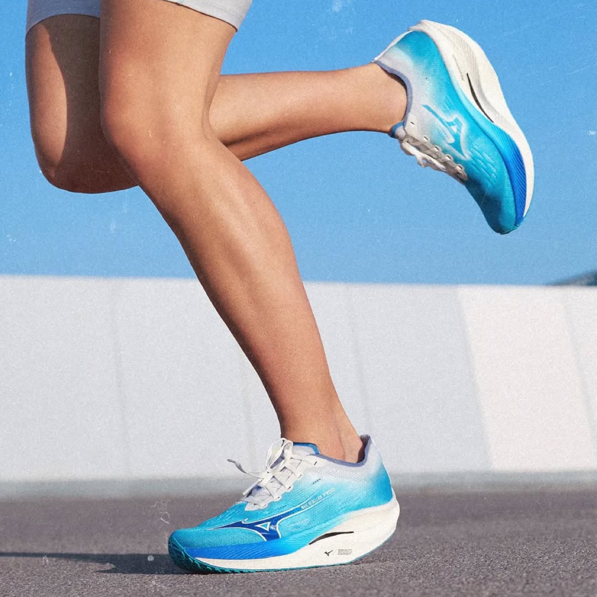 รองเท้าวิ่ง Mizuno Wave Rebellion Pro 2 ‘River Blue’ (M8/8.5/11/11.5US)