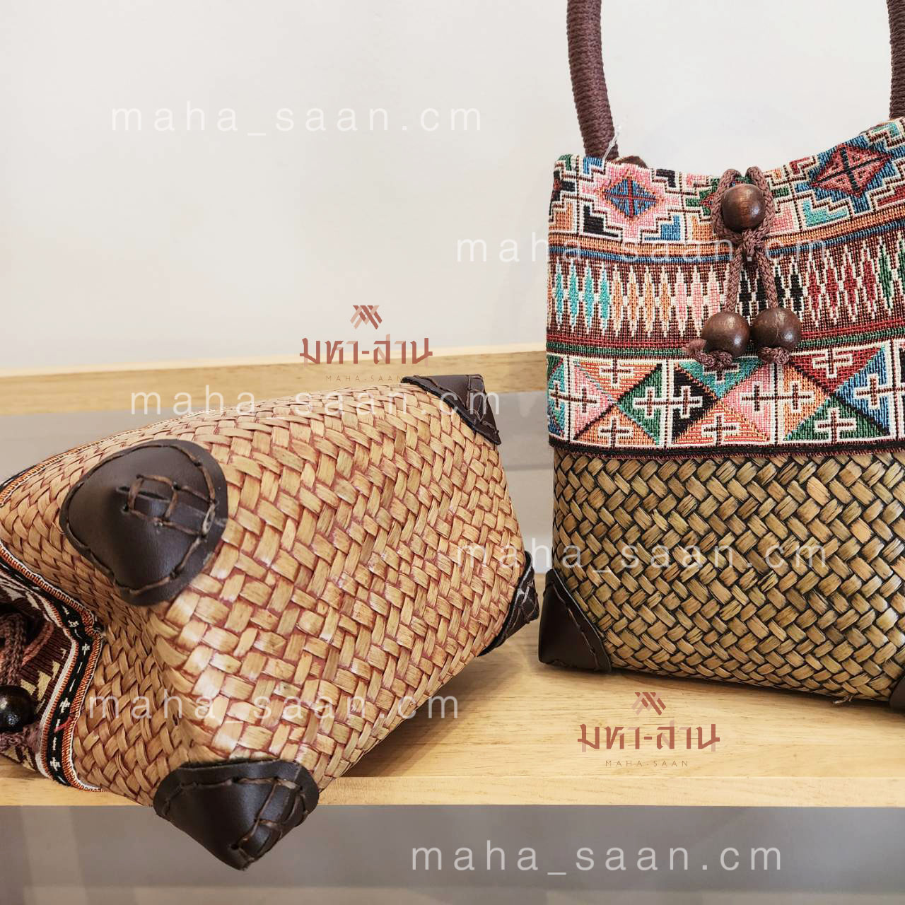 กระเป๋ากระจูดผ้าไทย ของขวัญเกษียณ กระเป๋าถือ คละแบบ 👜