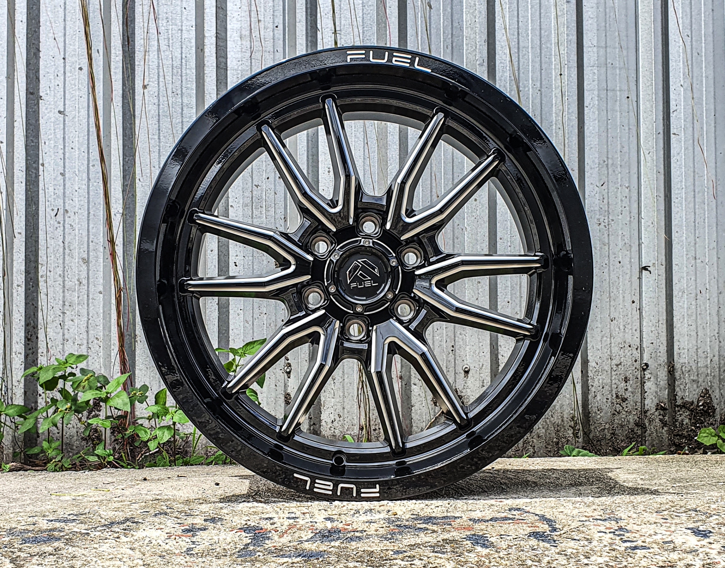 ล้อแท้FUEL CLASH 20x9 6x139.7 ET+1