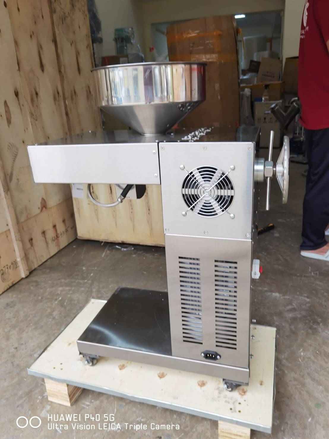 🌈 14881 เครื่องสกัดน้ำมัน ผลิตได้ 15-20 กิโลกรัม/ชม. 1570w รุ่น D06