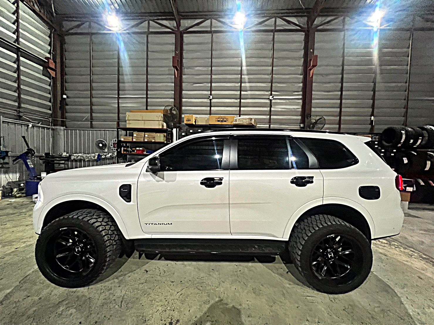 FORD EVEREST NEXTGEN ล้อแท้ HOSTILE H120 ขอบ22 ที่ STEP9