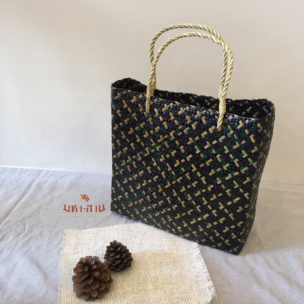 กระเป๋ากระจูด เหลี่ยมสี ขนาดกว้าง13นิ้ว สูง12.5นิ้ว✨