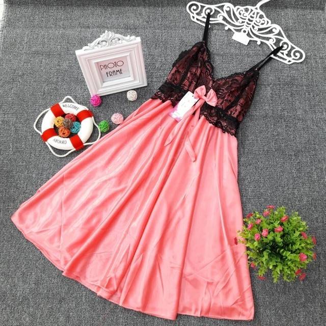 ชุดนอนเดรสสายเดี่ยว