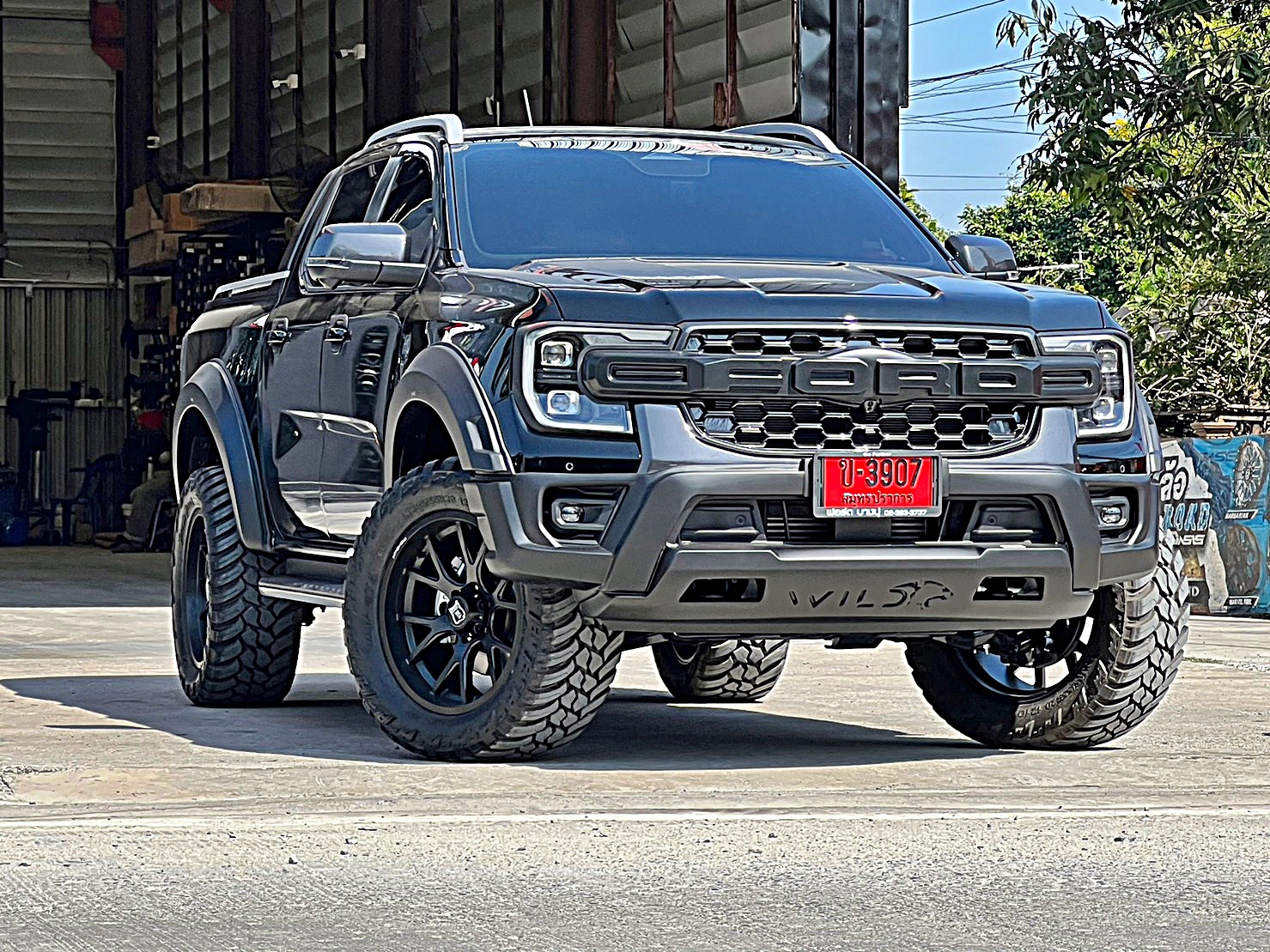 FORD RANGER NEXTGEN เน้นสเป็ค ล้อไม่ยื่น ยางใหญ่