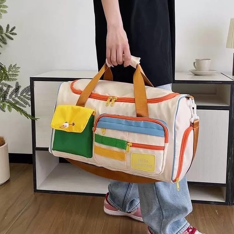 กระเป๋าเดินทางช่องเยอะ