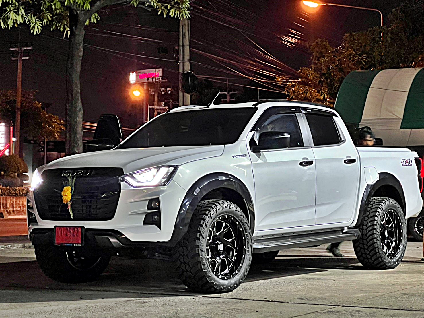 D-MAX ทรงเมกา ป้ายแดงจาก สระบุรี