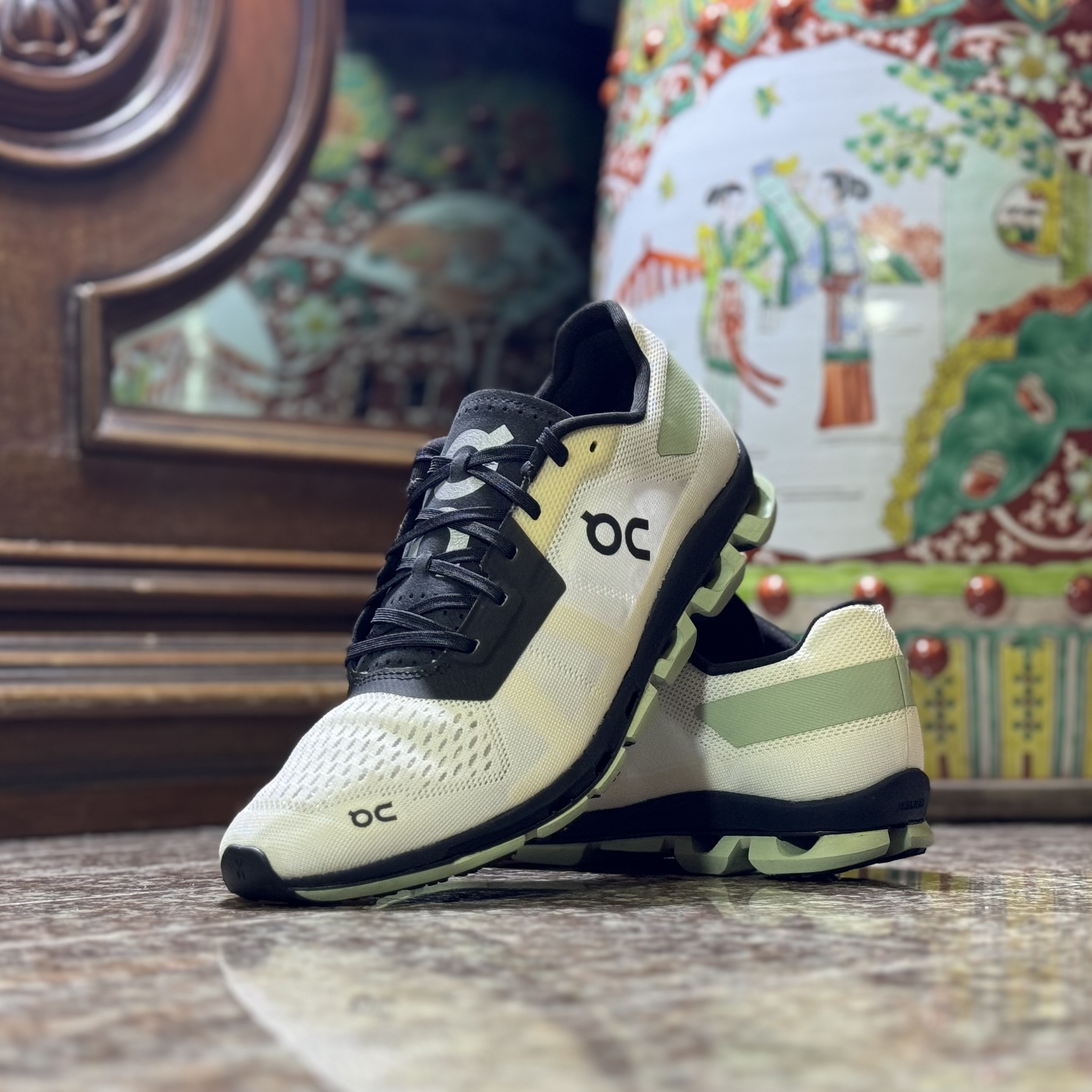 รองเท้าวิ่ง On CloudFlash #มือ2 (W7US) Women