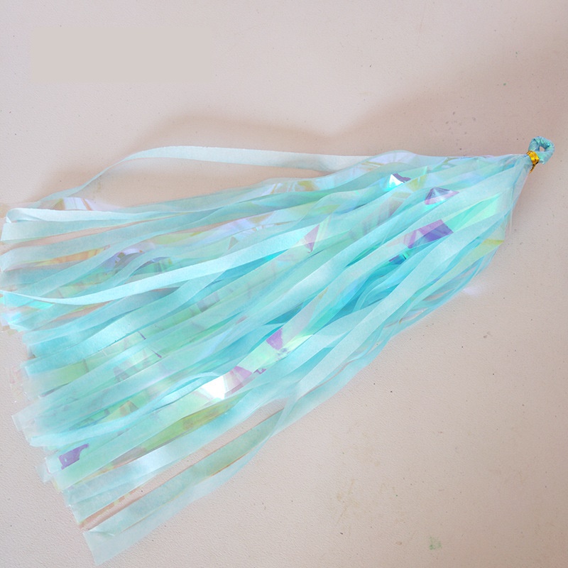 พู่กระดาษสีฟ้าอ่อนมุกเงา Pearl Light Blue 5 ชิ้นต่อ 1 แพ็ค