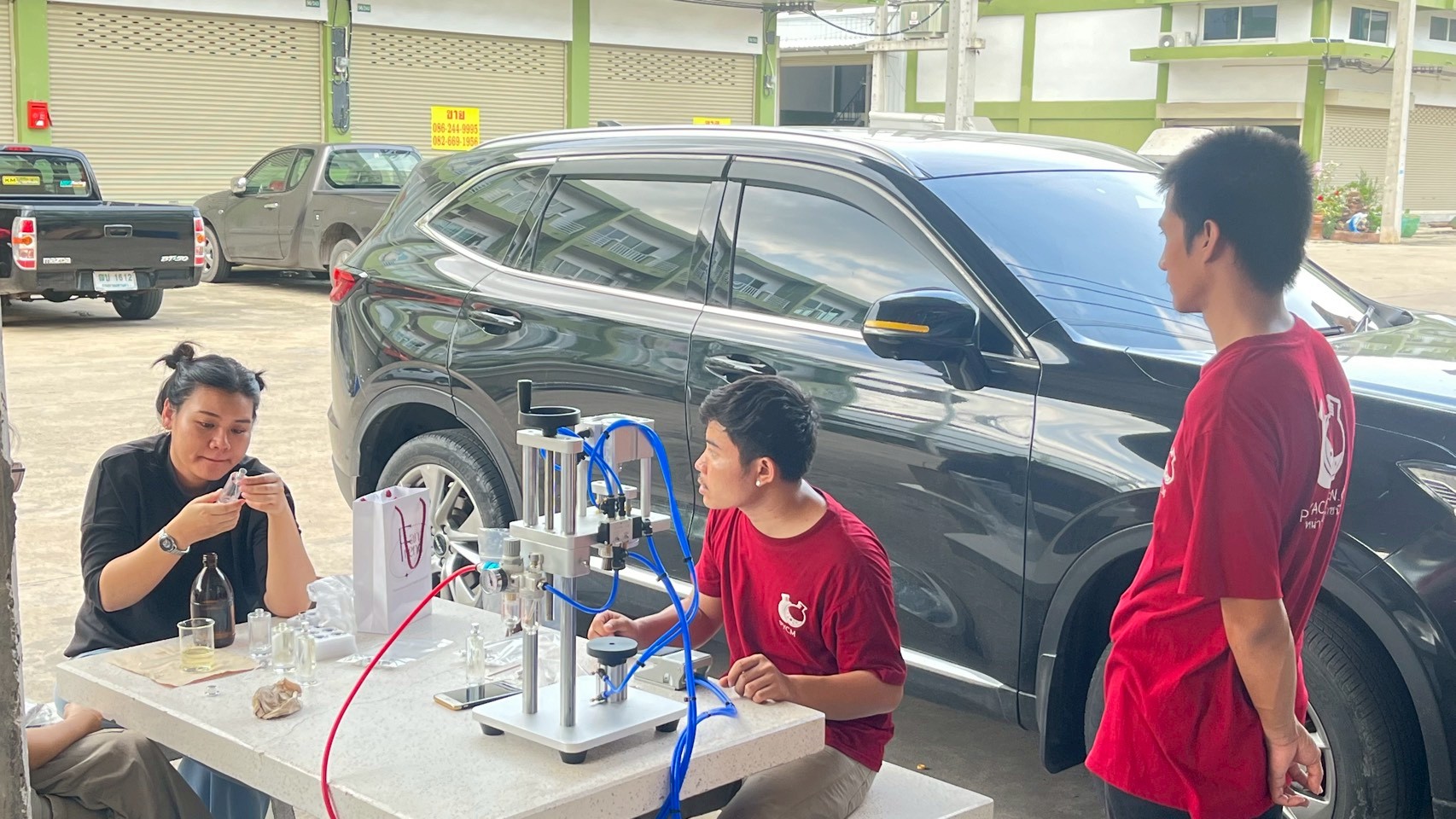 🌈15920 เครื่องหนีบปิดขอบฝาขวดน้ำหอม กึ่งอัตโนมัติ สะดวกไม่ต้องออกแรง รุ่น CYT-01