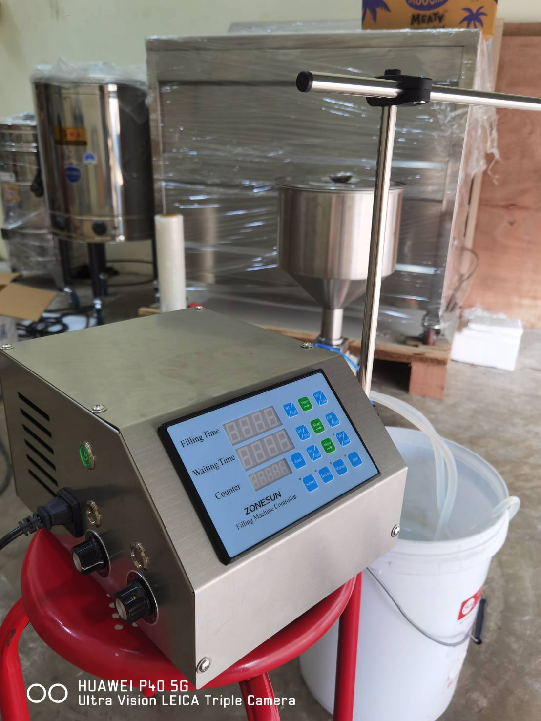 16540 2หัว เครื่องบรรจุของเหลว ตั้งค่าได้ตั้งแต่ 30-4000ml ZS-DPYT2P