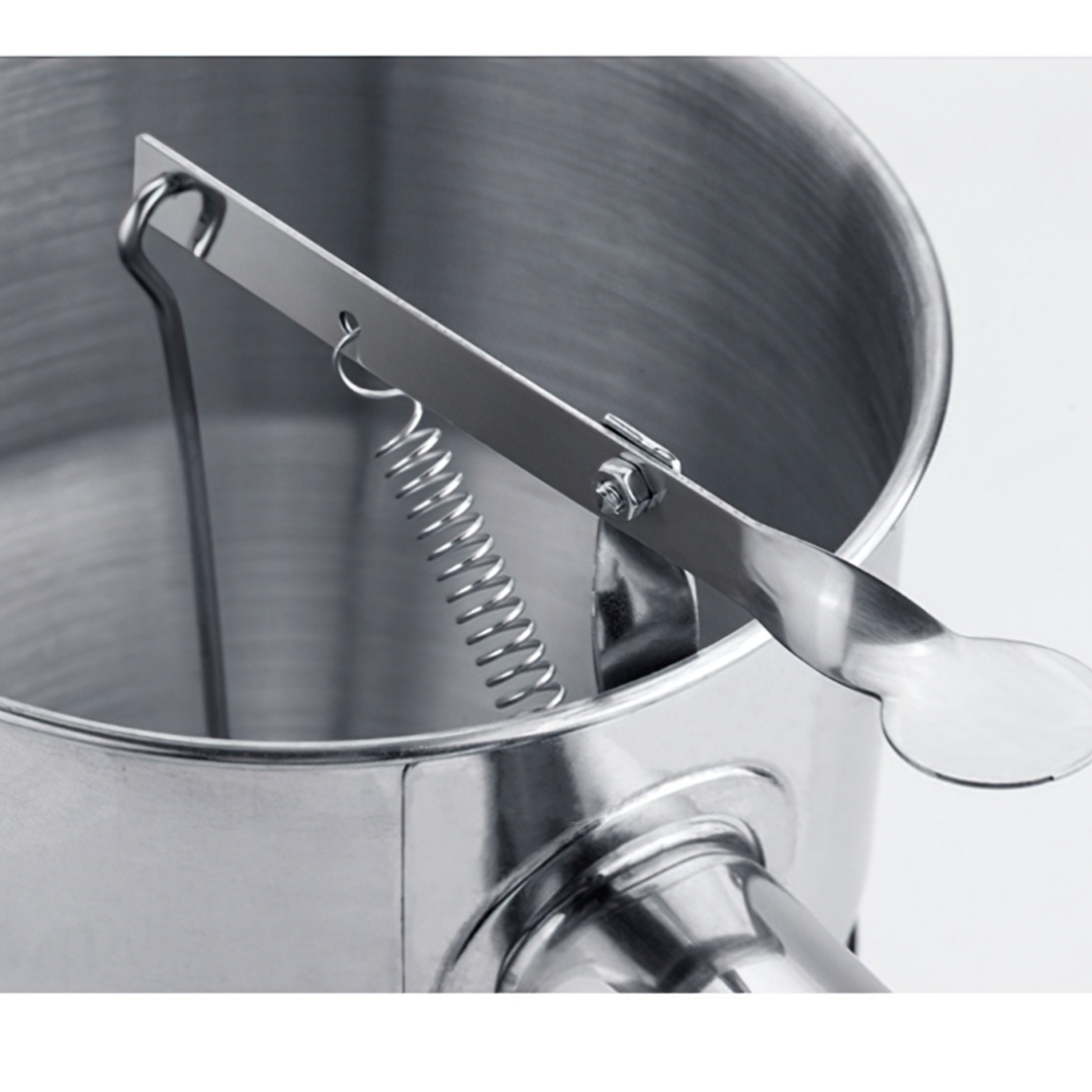 กรวยสแตนเลสเทของเหลว มีหูจับ สามารถเปิดปิดการไหลได้ 600 ml