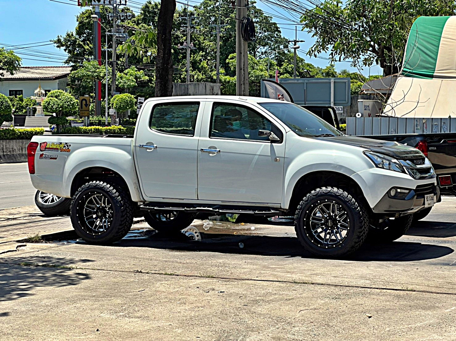D-MAX_จองคิวมาจากจันทบุรี คันนี้ตัวเตี้ยโหลดเตี้ย จัดทรงเมกาที่ STEP9