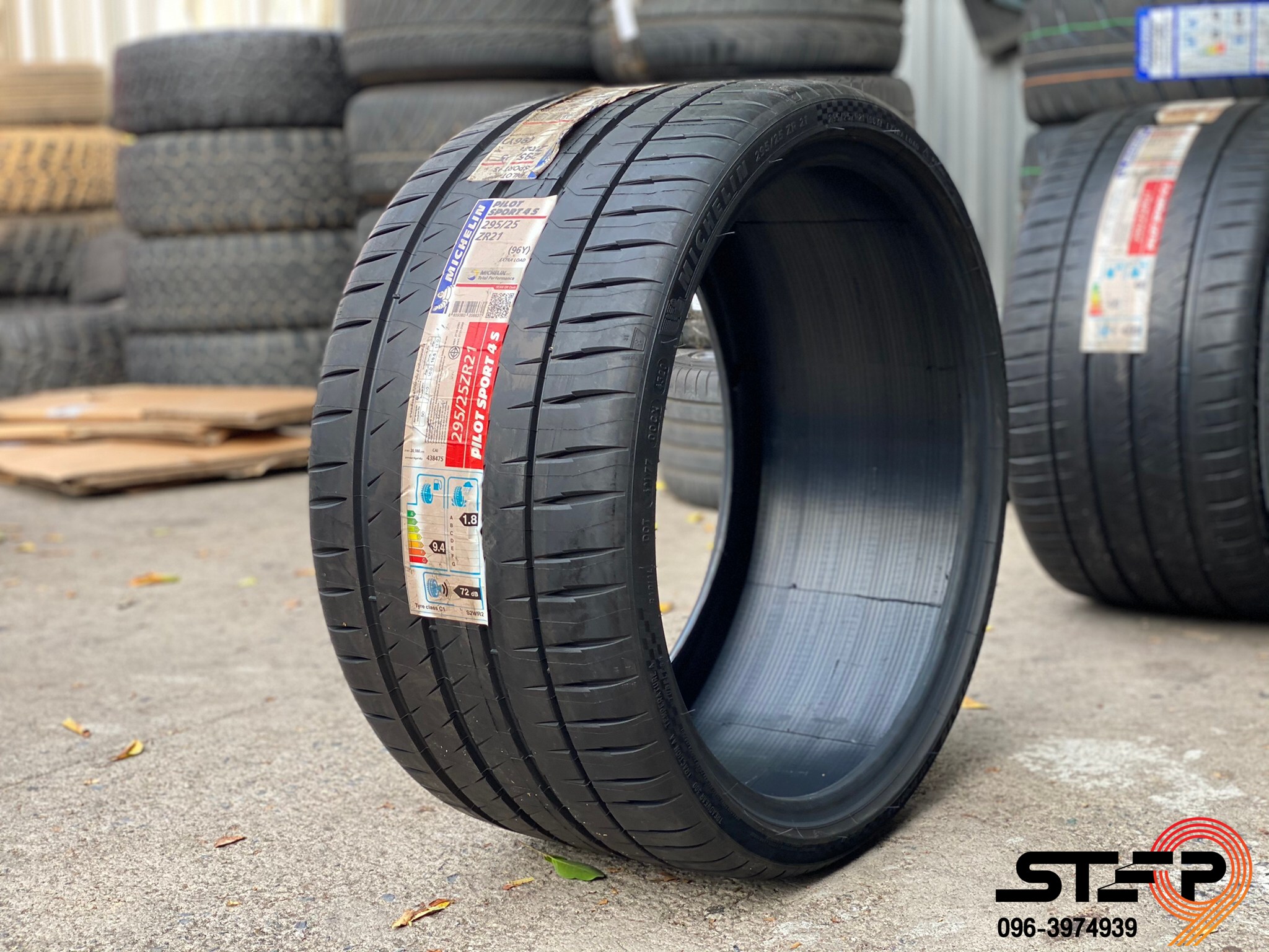 MICHELIN PILOT SPORT4S 295/25-21 ราคาถูกสั่งได้ทุกรุ่นที่ STEP9