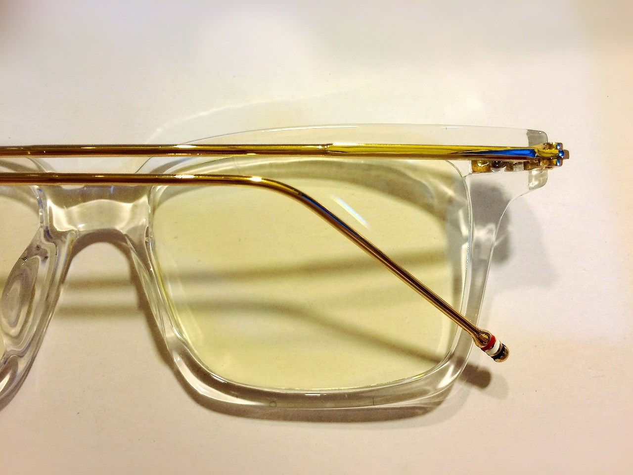 กรอบแว่นทรงเหลี่ยม