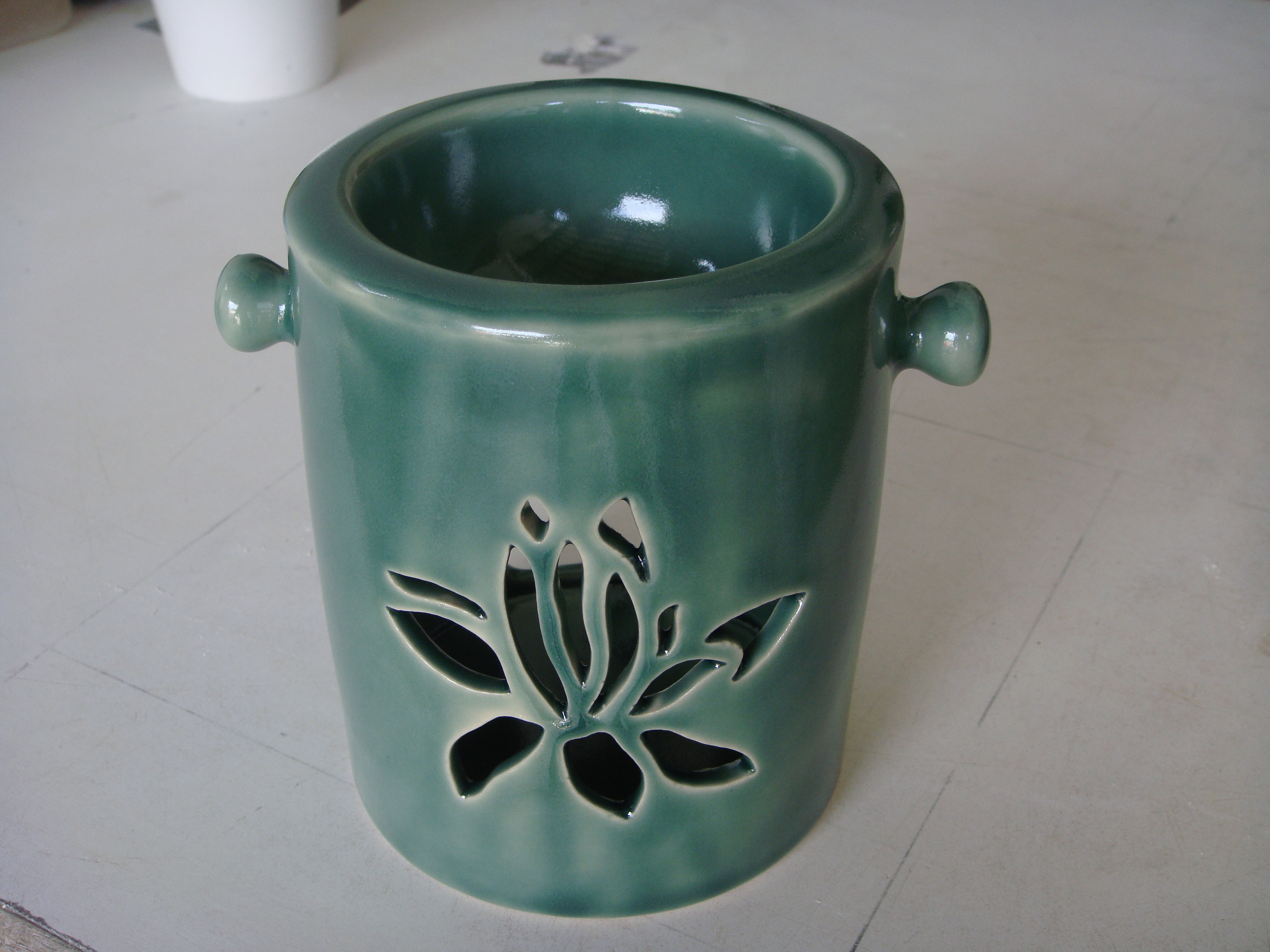 Burnerเซรามิค(Ceramic)เตาน้ำมันหอมระเหย,size L สีเขียว