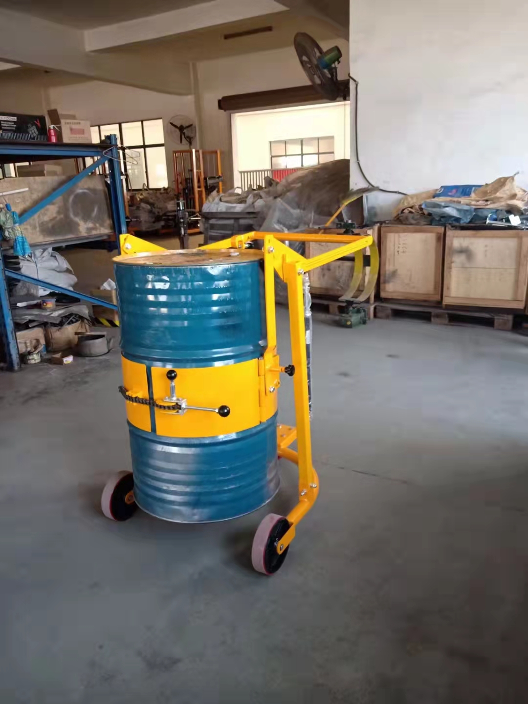 🌈13192 รถเข็นถังเหล็ก ถังพลาสติกขนาด 200 ลิตร สามารถเอนเทของเหลวได้สะดวก รุ่น HD80B