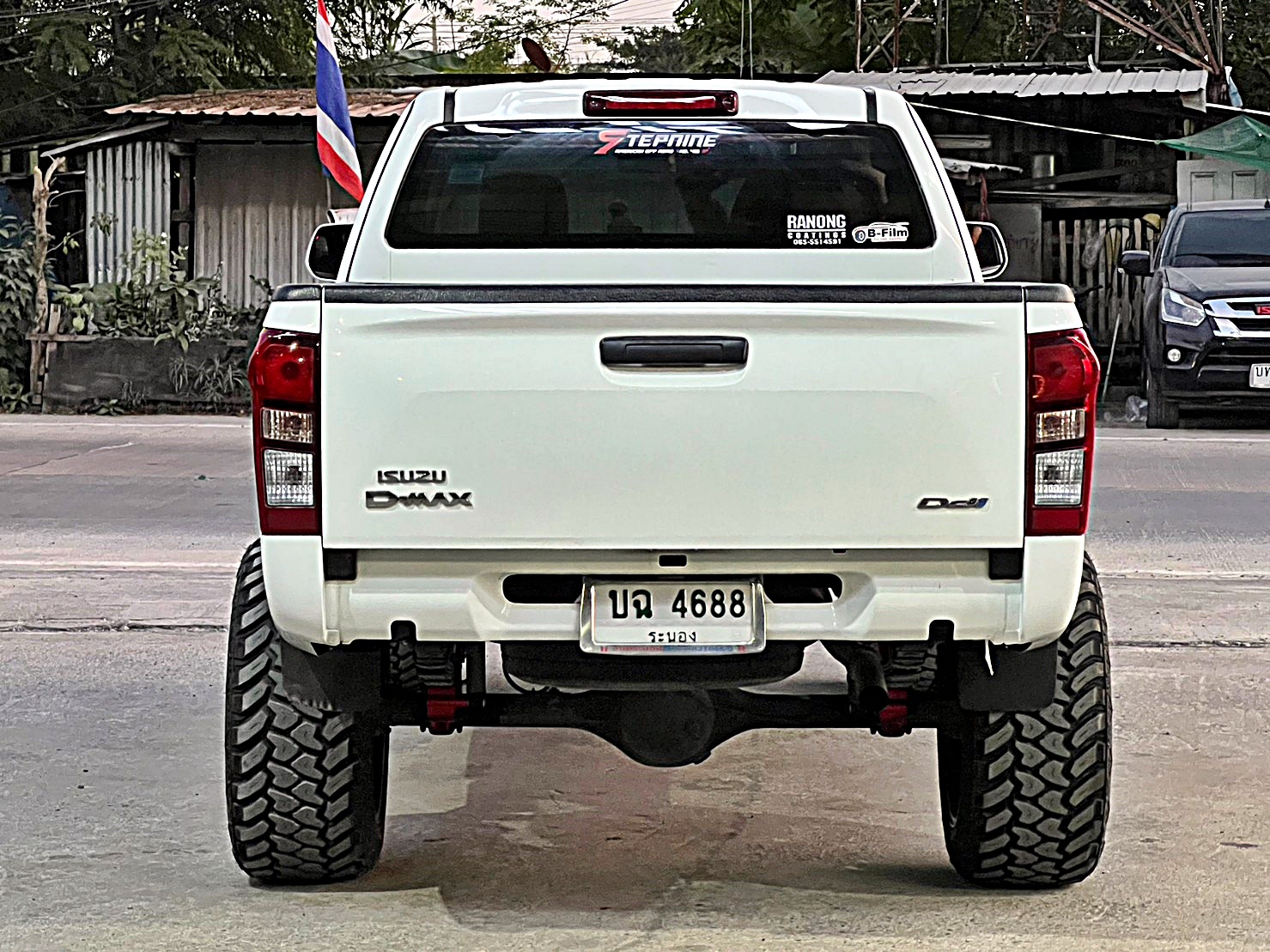 D-MAX ตัวเตี้ย ทำให้เป็นตัวสูง ทรงเมกา