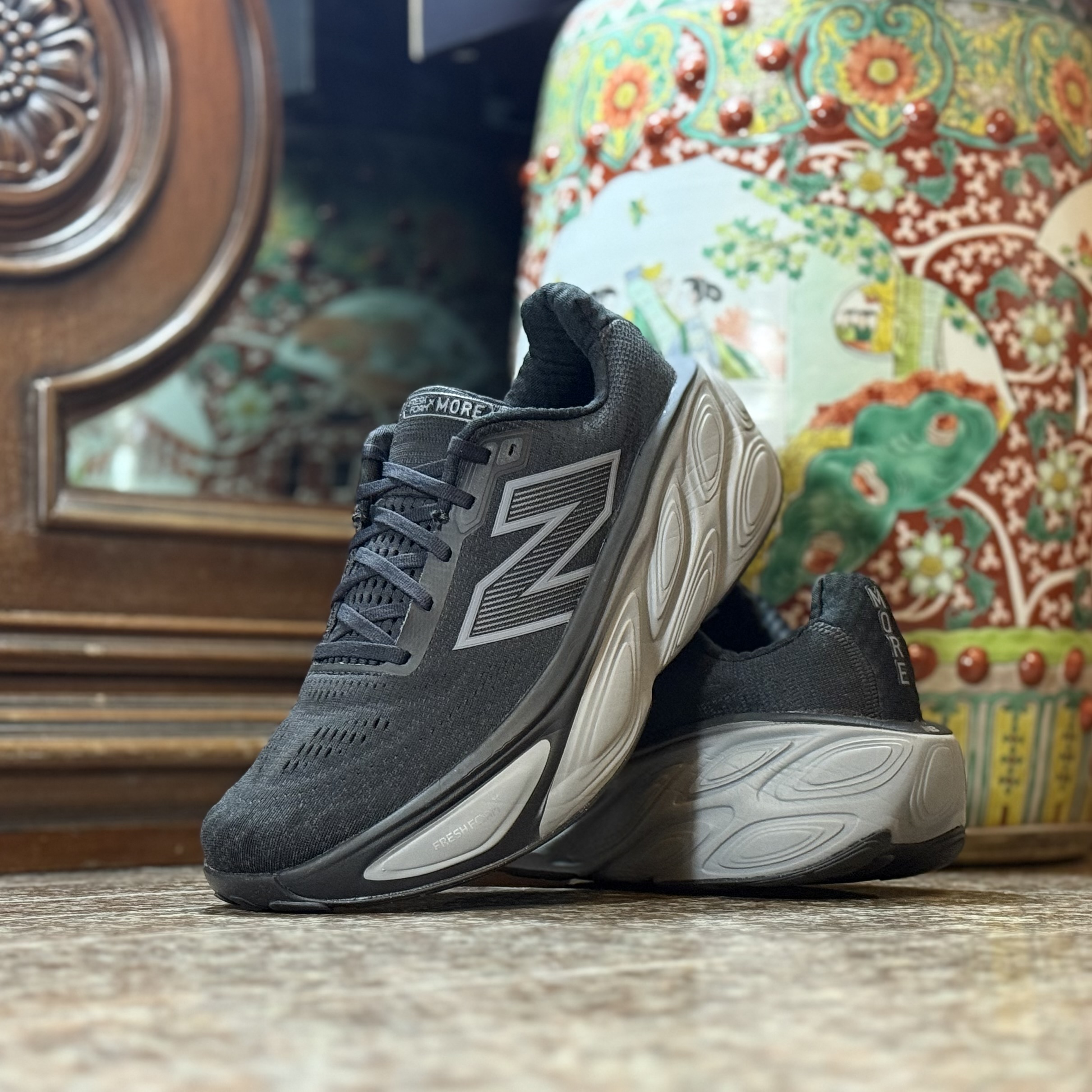 รองเท้าวิ่ง New Balance Fresh Foam X More V5 ‘BLACK’ #มือ2 (M12US)