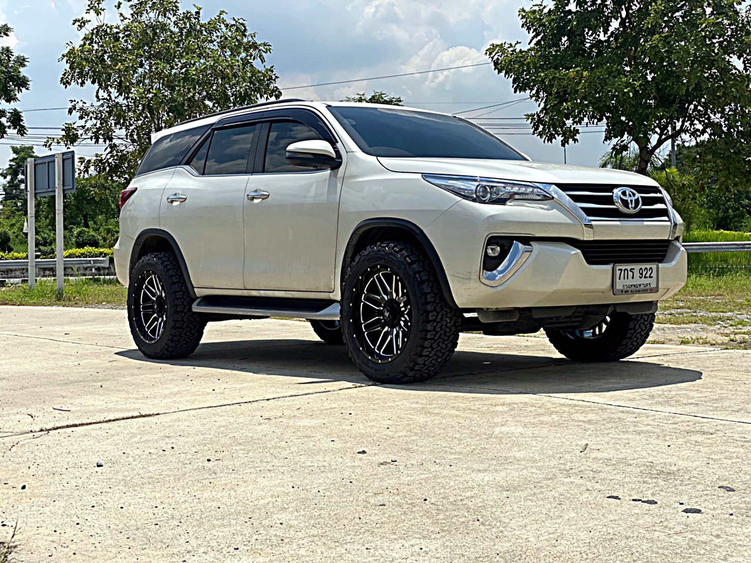FORTUNER ล้อขอบ20 OFFROAD ที่ STEP9