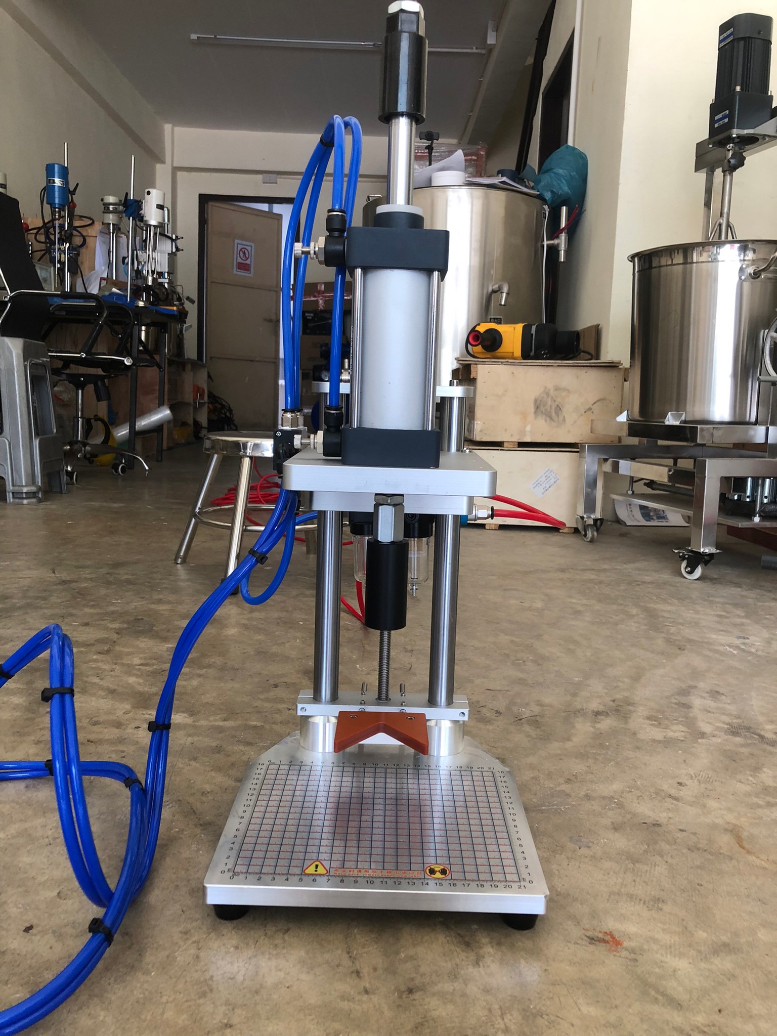 🌈15921 เครื่องตอกฝาขวดน้ำหอมหลังจากหนีบฝาด้านใน CTY-02