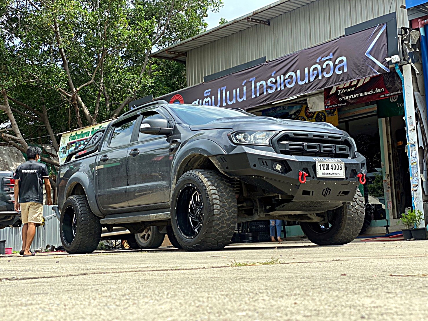 FORD จัดชุดใหม่ ทรงเมกาที่ STEP9