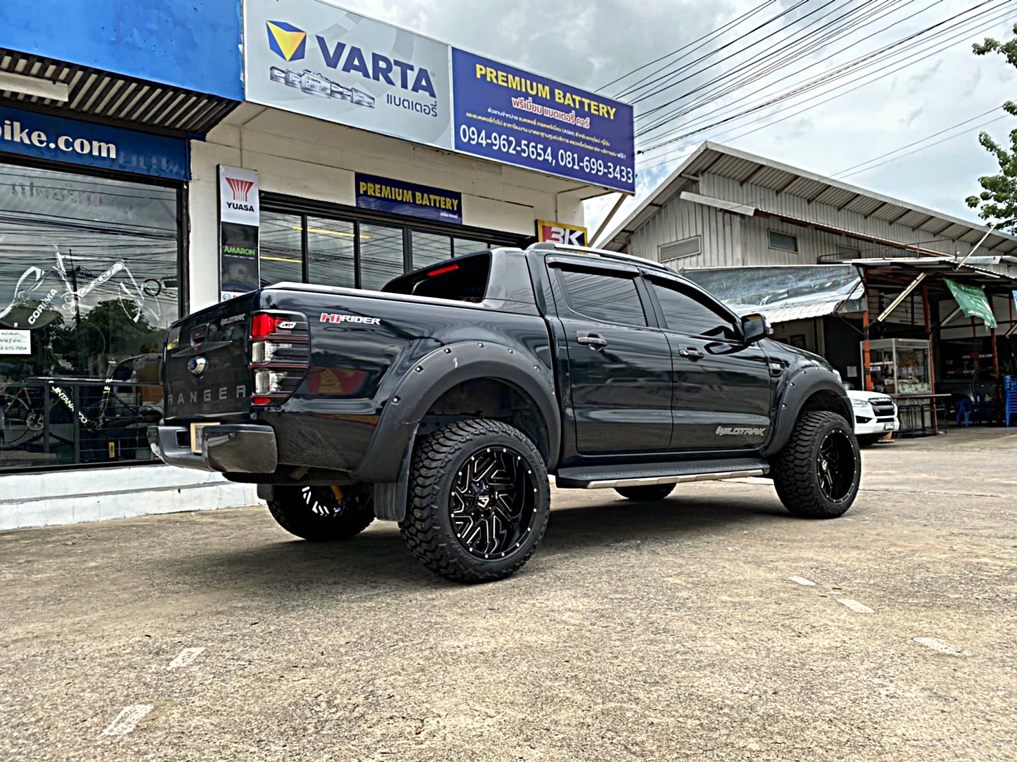 FORD WILDTRAK จัดทรงเมกาที่ STEP9