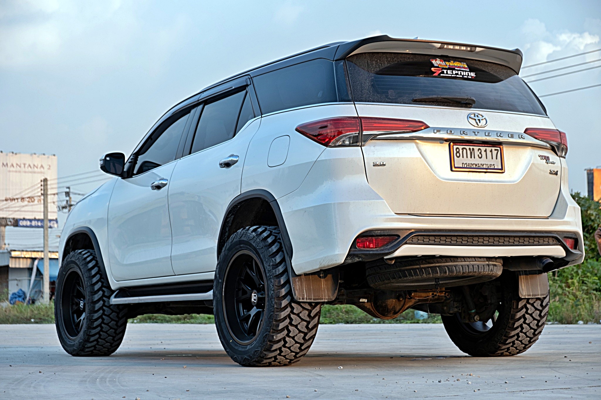 TOYOTA FORTUNER ทรงเมกาที่ STEP9