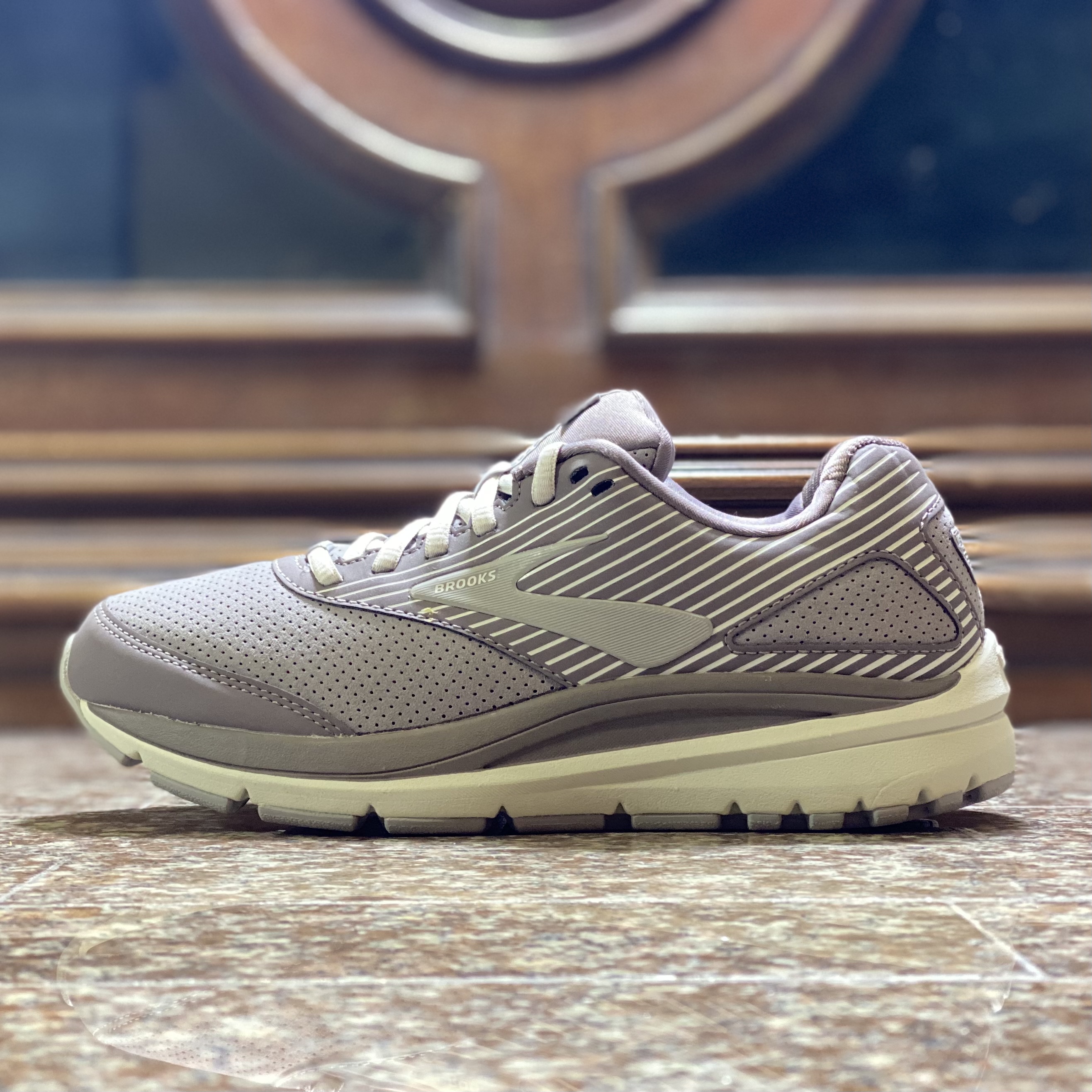 รองเท้า Brooks Addiction Walker 2 ‘LIMITED’ #มือ2 (W10US)